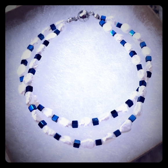 🔥 Blessed Moon Artifacts Petite Pearl Bracelet - Picture 1 of 6